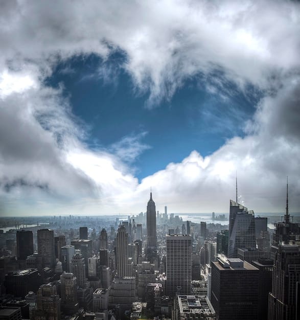 Cloud Computing Evolution: Trends & Predictions for US Businesses